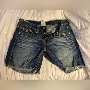 NWOT True Religion Jayde Jean Shorts size 25